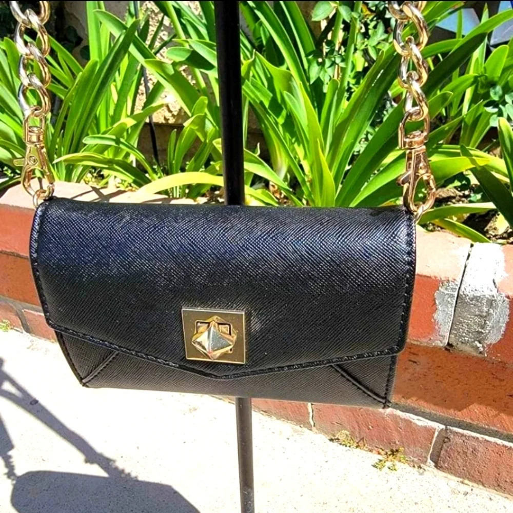 Aldo crossbody purse.‎ Black wallet size.
